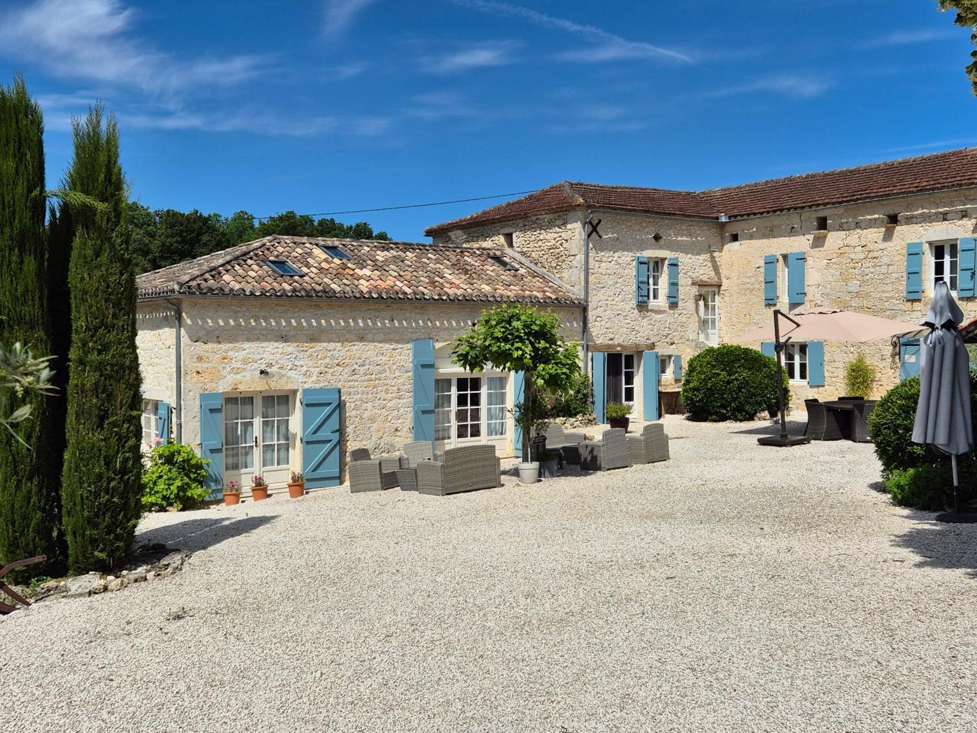 La Nouvelle Vie En Quercy Bed & Breakfast Montaigu-de-Quercy Екстериор снимка
